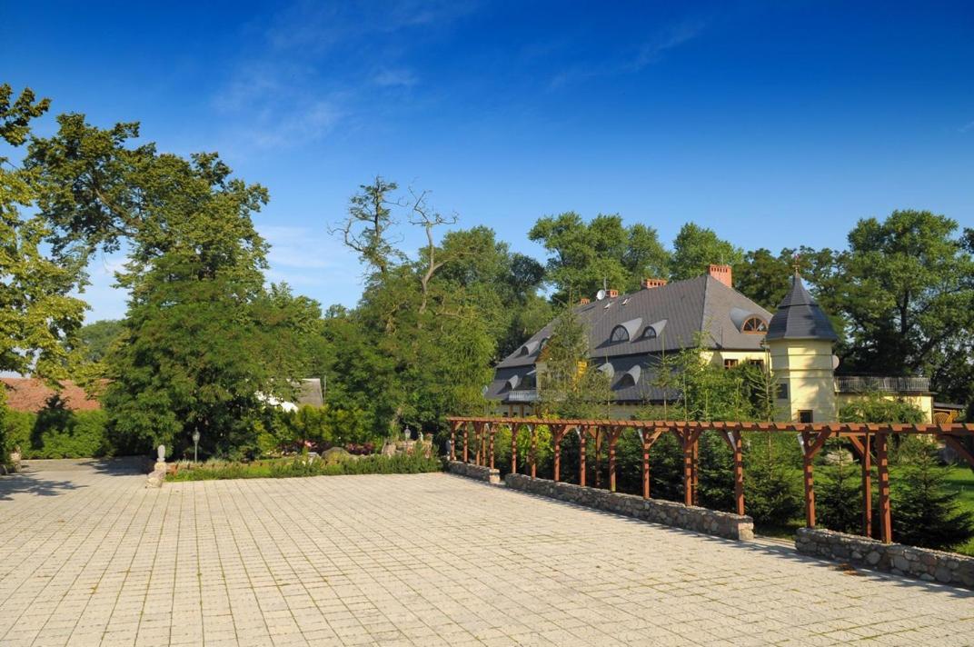 Dworek Pod Herbem Gądkowice Exterior foto